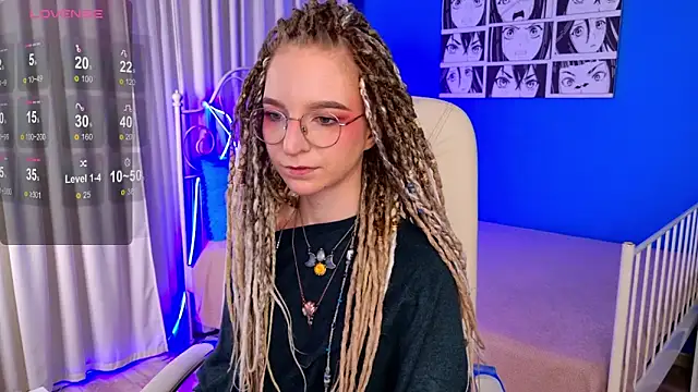 Snapshot of VioletShine chatting on November 2025 10:05:01 AM VioletShine online show from November 2025 10:05:01 AM