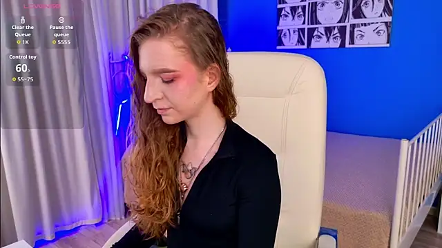 Snapshot of VioletShine chatting on February 2026 01:01:02 PM VioletShine online show from February 2026 01:01:02 PM