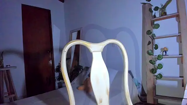 Snapshot of emillyhills chatting on February 2026 10:18:01 AM emillyhills online show from February 2026 10:18:01 AM