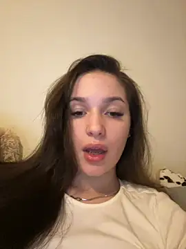 Snapshot of VixenAmour chatting on February 2025 05:55:02 PM VixenAmour online show from February 2025 05:55:02 PM