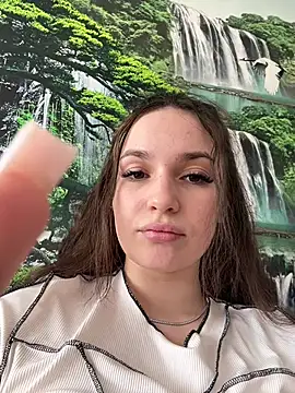 Snapshot of VixenAmour chatting on March 2025 09:32:02 PM VixenAmour online show from March 2025 09:32:02 PM