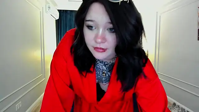 MoonLghte online show from February 2025 10:48:01 PM