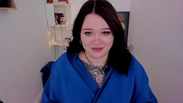 MoonLghte online show from March 2025 02:43:02 PM