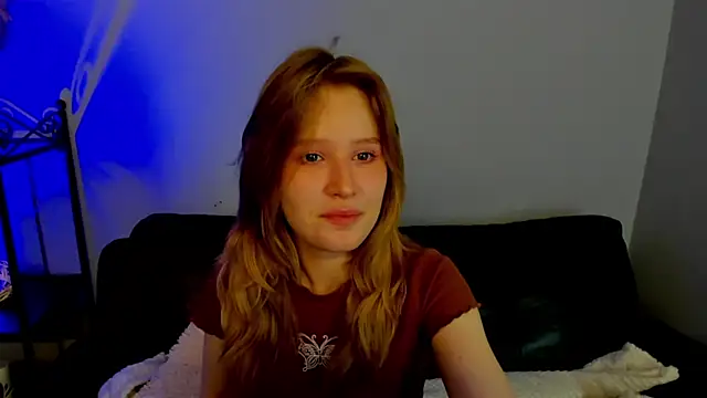 Snapshot of EvaStevs chatting on December 2024 05:21:02 PM EvaStevs online show from December 2024 05:21:02 PM