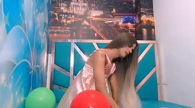 Luna and valery online show from December 2024 08:07:01 PM