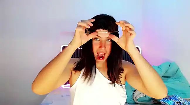 Snapshot of Oxana-Novikov chatting on December 2024 10:41:01 PM Oxana-Novikov online show from December 2024 10:41:01 PM