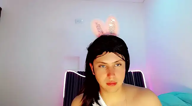 Snapshot of Oxana-Novikov chatting on December 2024 04:36:02 AM Oxana-Novikov online show from December 2024 04:36:02 AM