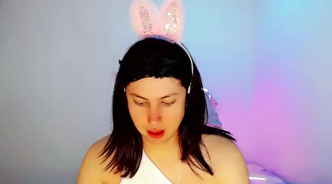 Snapshot of Oxana-Novikov chatting on December 2024 07:10:01 PM Oxana-Novikov online show from December 2024 07:10:01 PM