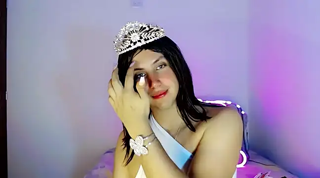 Snapshot of Oxana-Novikov chatting on December 2024 11:25:02 PM Oxana-Novikov online show from December 2024 11:25:02 PM