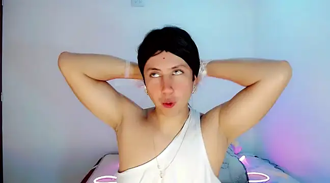 Snapshot of Oxana-Novikov chatting on December 2024 11:23:02 PM Oxana-Novikov online show from December 2024 11:23:02 PM