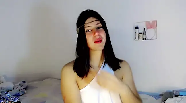 Snapshot of Oxana-Novikov chatting on December 2024 03:58:01 AM Oxana-Novikov online show from December 2024 03:58:01 AM