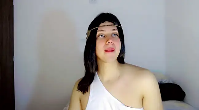 Snapshot of Oxana-Novikov chatting on December 2024 08:47:02 PM Oxana-Novikov online show from December 2024 08:47:02 PM