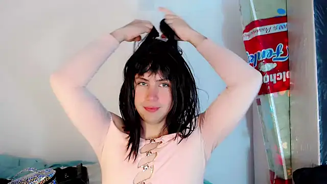 Snapshot of Oxana-Novikov chatting on October 2025 08:31:02 PM Oxana-Novikov online show from October 2025 08:31:02 PM