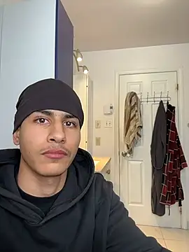 Snapshot of johnycash21 chatting on December 2025 02:00:02 PM johnycash21 online show from December 2025 02:00:02 PM