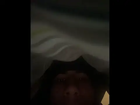 Snapshot of johnycash21 chatting on February 2026 04:13:01 AM johnycash21 online show from February 2026 04:13:01 AM