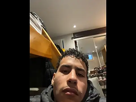 Snapshot of johnycash21 chatting on March 2026 10:05:02 PM johnycash21 online show from March 2026 10:05:02 PM