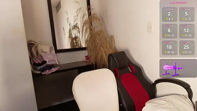 Hanna19  online show from January 2025 11:07:01 PM