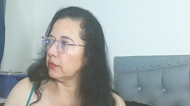 maturepriscila online show from May 2026 01:26:01 PM