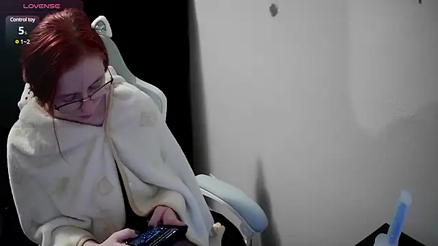 LilyFoxxx online show from December 2024 05:23:01 AM