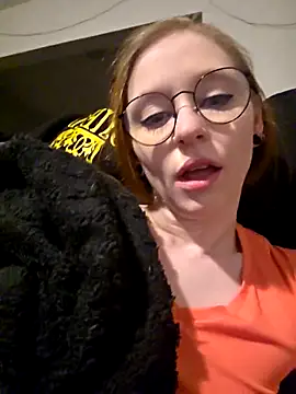 LilyFoxxx online show from February 2026 01:15:01 AM