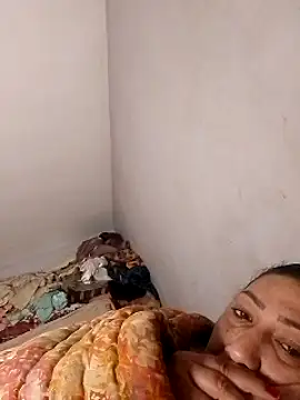 Snapshot of Osha10 chatting on December 2024 11:21:01 PM Osha10 online show from December 2024 11:21:01 PM