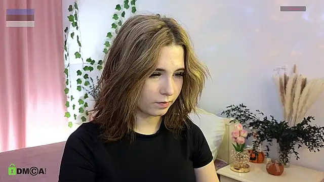 Snapshot of Inessa_Holiday chatting on December 2025 04:36:01 PM Inessa Holiday online show from December 2025 04:36:01 PM