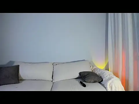 Snapshot of Mellovely chatting on November 2025 12:07:02 PM Mellovely online show from November 2025 12:07:02 PM