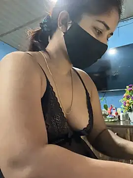 Snapshot of Black_Glow chatting on January 2025 06:31:02 AM Black Glow online show from January 2025 06:31:02 AM