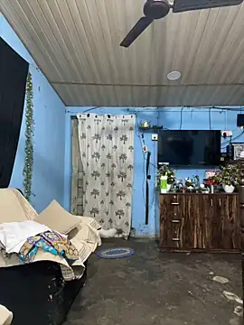 Snapshot of Black_Glow chatting on January 2025 02:35:01 PM Black Glow online show from January 2025 02:35:01 PM