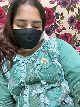 Snapshot of Black_Glow chatting on March 2025 02:40:01 PM Black Glow online show from March 2025 02:40:01 PM