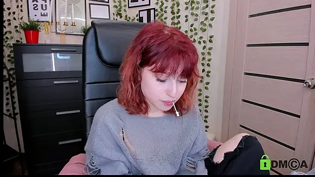 ElizaNik  online show from May 2026 11:24:01 PM