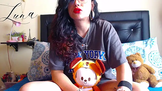 Snapshot of Lunavega1 chatting on February 2026 04:33:01 PM Lunavega1 online show from February 2026 04:33:01 PM