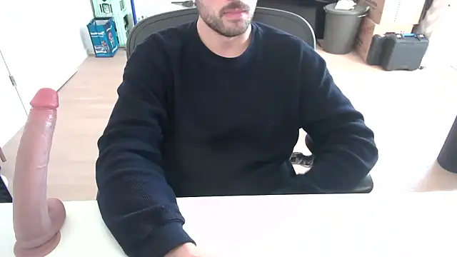 taallguyy 196 online show from December 2025 01:09:02 PM