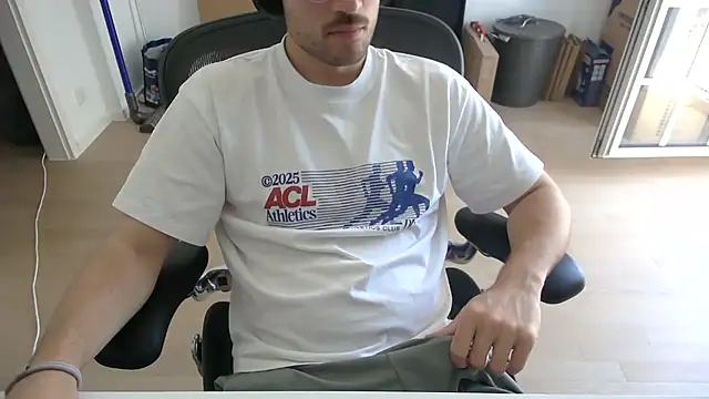taallguyy 196 online show from June 2026 11:42:01 AM