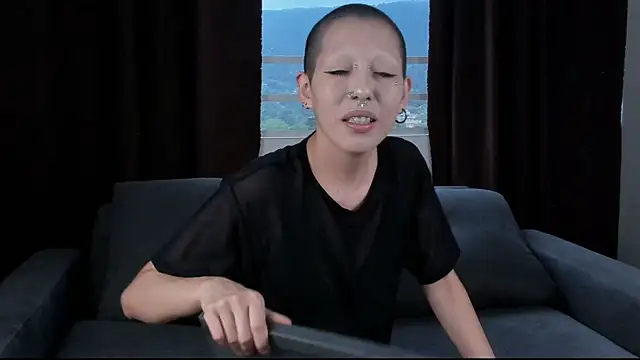 lnxmst online show from November 2025 09:54:01 PM