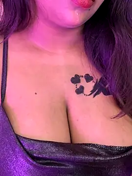 Snapshot of wildestcouplee chatting on November 2025 05:44:01 PM wildestcouplee online show from November 2025 05:44:01 PM