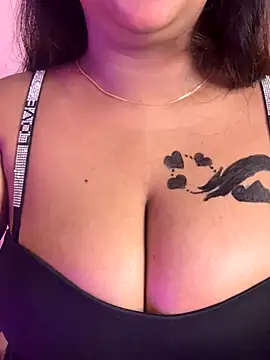 Snapshot of wildestcouplee chatting on December 2025 06:59:01 PM wildestcouplee online show from December 2025 06:59:01 PM