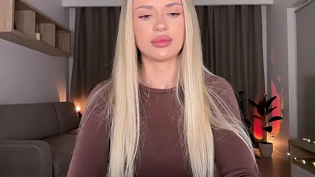 Snapshot of Julia_RL chatting on October 2025 10:49:02 PM Julia RL online show from October 2025 10:49:02 PM