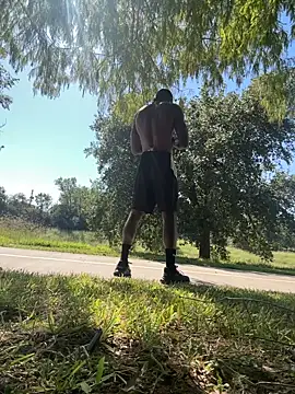 Melaneighted online show from October 2025 04:40:01 PM