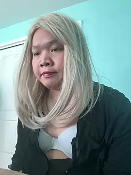 Snapshot of Jessica-Aine chatting on December 2024 08:58:02 PM Jessica-Aine online show from December 2024 08:58:02 PM