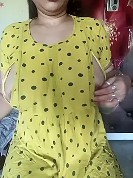 Snapshot of Sneha_gril chatting on October 2025 03:04:01 AM Sneha gril online show from October 2025 03:04:01 AM