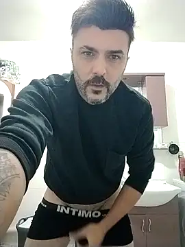 hot man eray online show from November 2025 03:47:02 PM