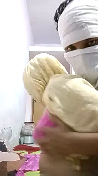 Snapshot of hot_wife_35 chatting on December 2024 05:45:02 PM hot wife 35 online show from December 2024 05:45:02 PM