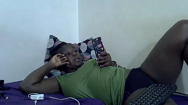 Harrisamor online show from February 2026 07:10:01 PM