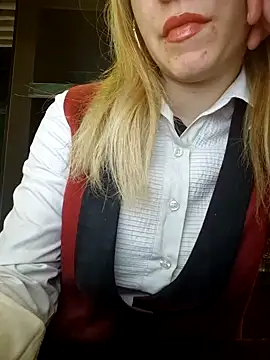 Snapshot of SUSELLAM1 chatting on December 2024 07:03:01 AM SUSELLAM1 online show from December 2024 07:03:01 AM