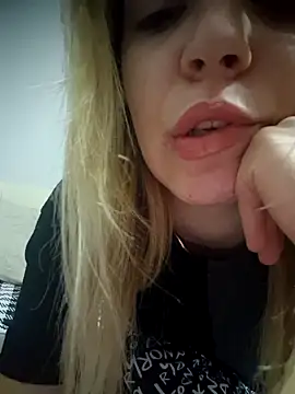 Snapshot of SUSELLAM1 chatting on January 2025 08:54:01 PM SUSELLAM1 online show from January 2025 08:54:01 PM