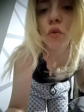 Snapshot of SUSELLAM1 chatting on January 2025 05:35:01 PM SUSELLAM1 online show from January 2025 05:35:01 PM