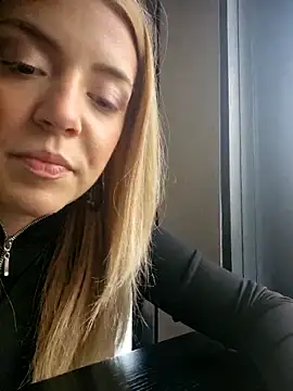 Snapshot of SUSELLAM1 chatting on February 2025 10:11:02 PM SUSELLAM1 online show from February 2025 10:11:02 PM