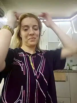 Snapshot of SUSELLAM1 chatting on February 2025 01:07:01 PM SUSELLAM1 online show from February 2025 01:07:01 PM