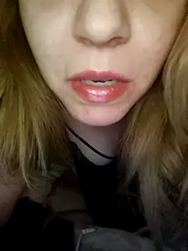 Snapshot of SUSELLAM1 chatting on February 2026 12:14:02 AM SUSELLAM1 online show from February 2026 12:14:02 AM